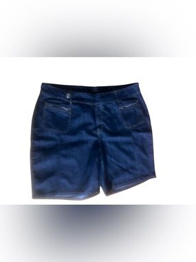 BNWT ASHLEY STEWART DARK WASH CUTE BUTTON AND ZIPPER Bermuda DENIM Shorts SZ 22w